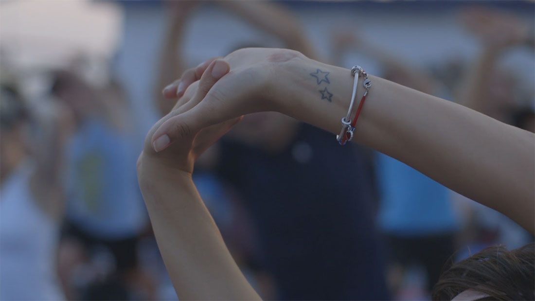 05-yoga-boat-cruise-kickstarter-hands-closeup 05-yoga-boat-cruise-kickstarter-hands-closeup
